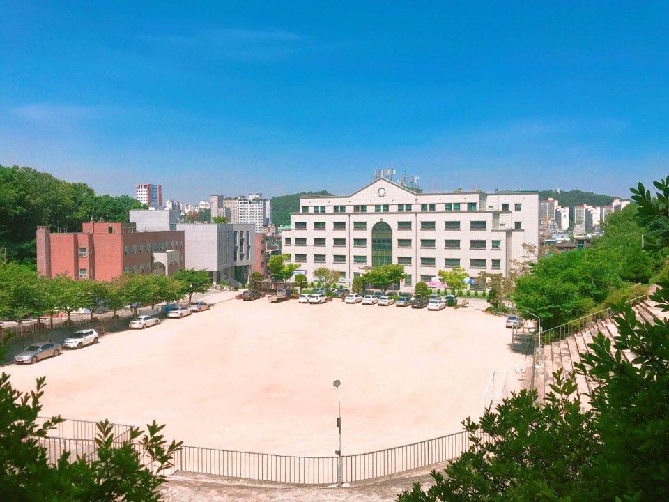 Quang cảnh trường Đại học Gangseo